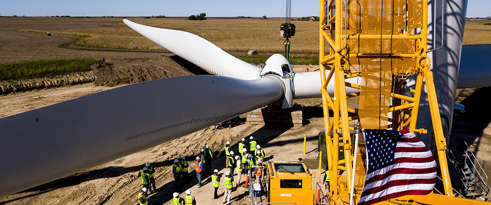 Cottonwood Wind Energy Center under construction