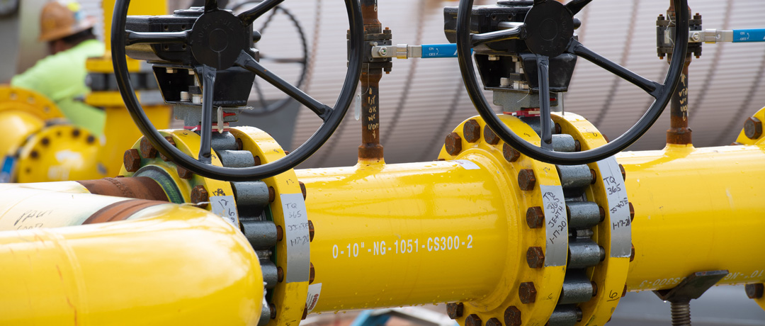 Crane install of Gas Pipe line heater-6106.jpg